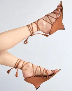 All Tied Up Wedges