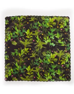 Scallop Embroidered Edge Dinner Napkin